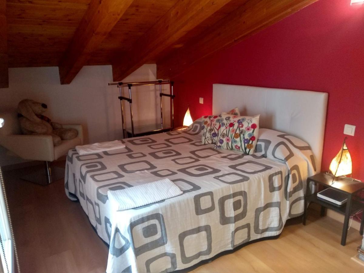Agustina de Aragón Apartment Zaragoza Bagian luar foto