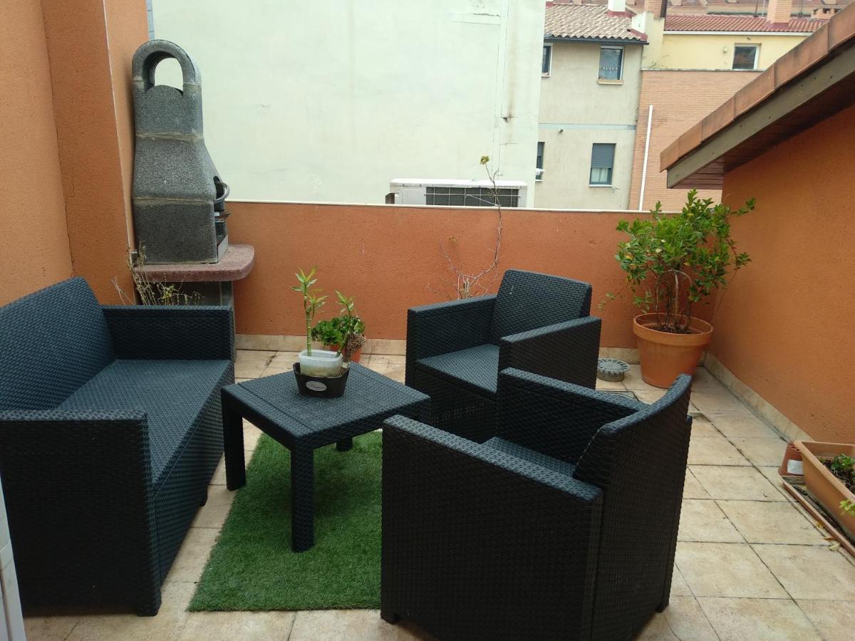 Agustina de Aragón Apartment Zaragoza Bagian luar foto